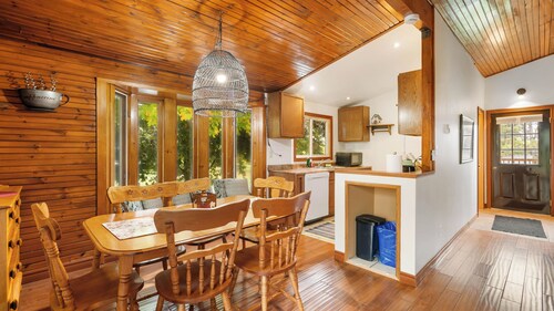 Rustic Waterfront Cottage with Private Dock - fishing, sunrise, firepit