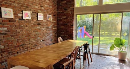 Spacious 4BR Mid-Century Modern Retreat in Dayton with Play room and Patio