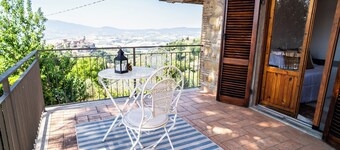 Charming Tuscany style home with AC and heater in beautiful Umbria.