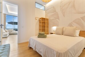 2 quartos, ferros/tábuas de passar roupa, Wi-Fi, roupa de cama