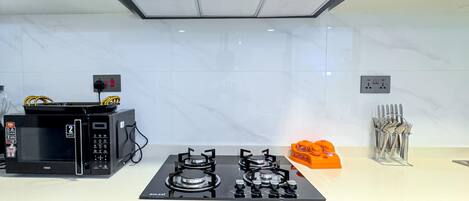 Microondas, horno y parrilla de estufa