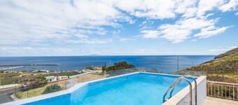 Villa Eastern Edge by Homie