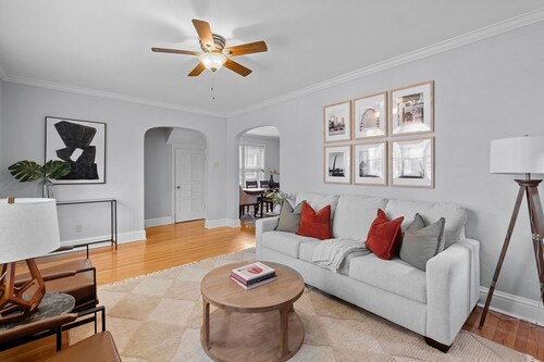 The Delmar Darling - Walk to Loop + Near Wash U