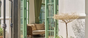 Luxury 4 bedroom Garden View Solar Villa - Tropical Garden Khem Beach