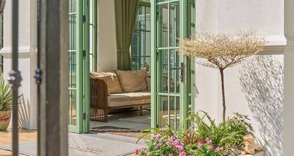 Luxury 4 bedroom Garden View Solar Villa - Tropical Garden Khem Beach