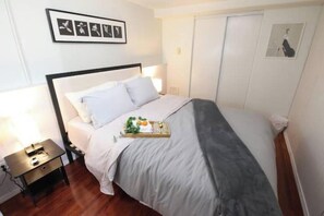 1 bedroom, internet, bed sheets - 1bd Getaway @ Alki Beachfront•BED 2 BEACH 59 STEPS (Seattle)
