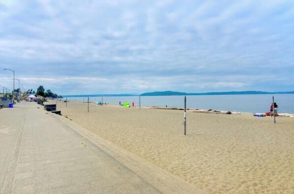 Beach - 1bd Getaway @ Alki Beachfront•BED 2 BEACH 59 STEPS (Seattle)