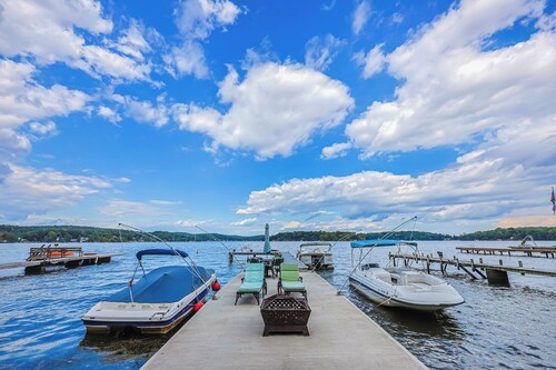 LAKEFRONT - 3-bedroom apartment on Lake Hopatcong - Main Lake Views