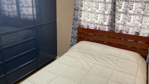 3 bedrooms, iron/ironing board, Internet, bed sheets