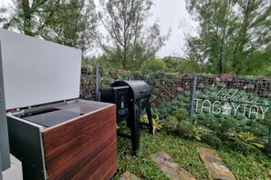 Unclassified image, 5 of 20, button - Salablanca Tagaytay (Tagaytay)