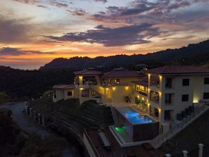 Exterior - Casa Amarillo Jaco Beach (Playa Hermosa)
