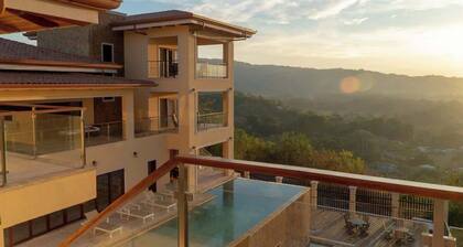 Casa Amarillo Jaco Beach