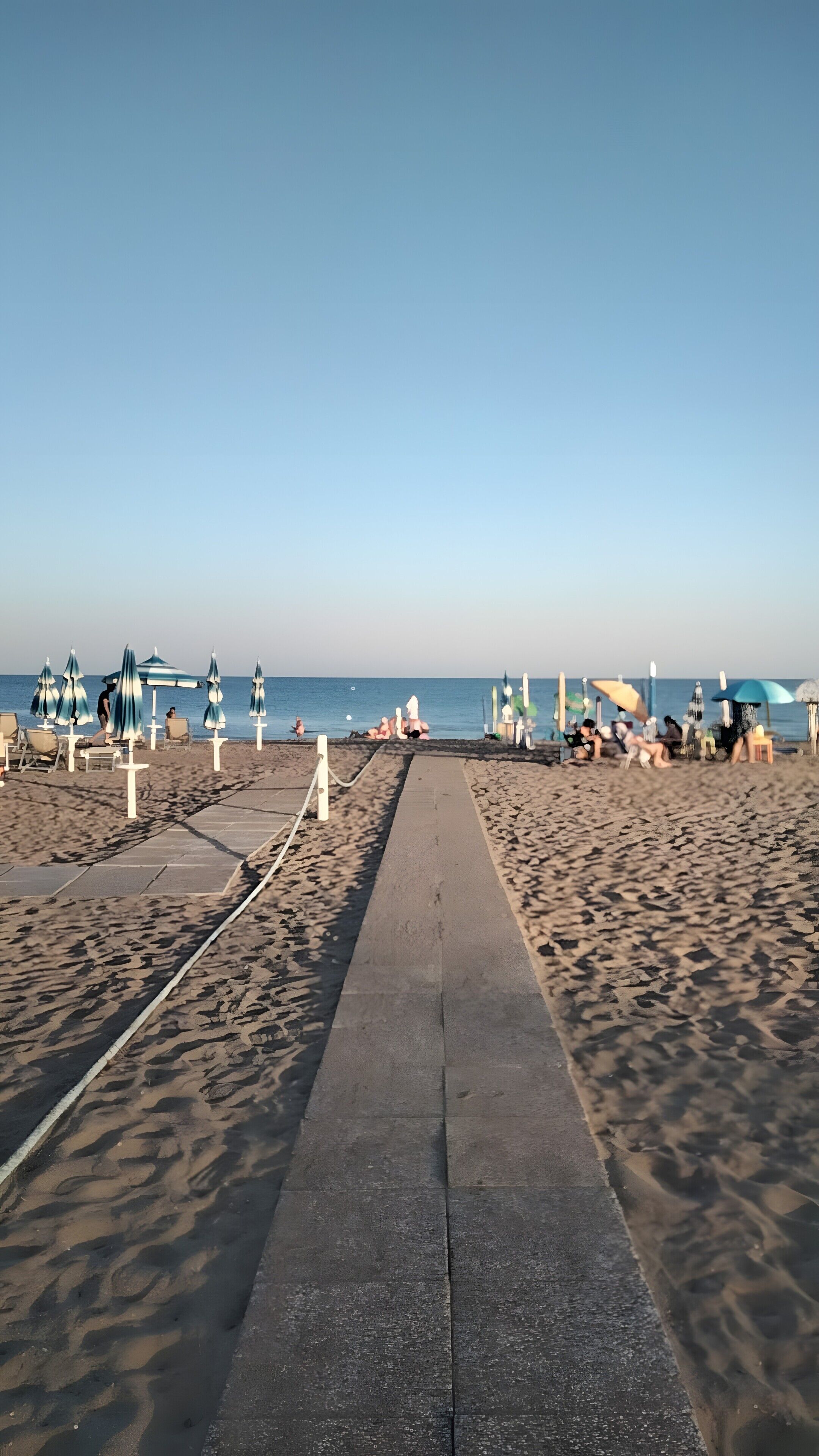Una spiaggia nelle vicinanze