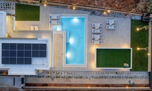 Property grounds - Divel Luxury Villas - Villa Inder, by Estia (Agkisaras)