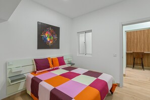 2 slaapkamers, een strijkplank/strijkijzer, wifi, beddengoed