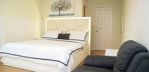 4 dormitorios, tabla de planchar con plancha, wifi y ropa de cama