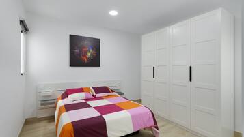 2 dormitorios, tabla de planchar con plancha, wifi y ropa de cama