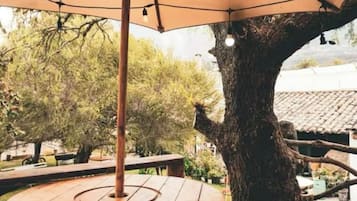 Habitación Confort, patio, vista a la laguna | Escritorio y wifi gratis