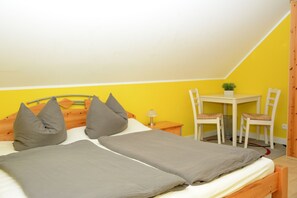 3 habitaciones, tabla de planchar con plancha y internet 