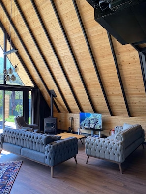 Bungalow, Bergblick | Wohnbereich | Kinderspielzeug