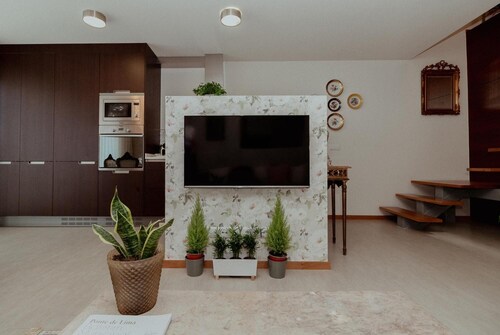 Maison de Vacances 'Fonte Do Pinheiro Boutique' avec Vue sur la Montagne, Wi-Fi et Climatisation