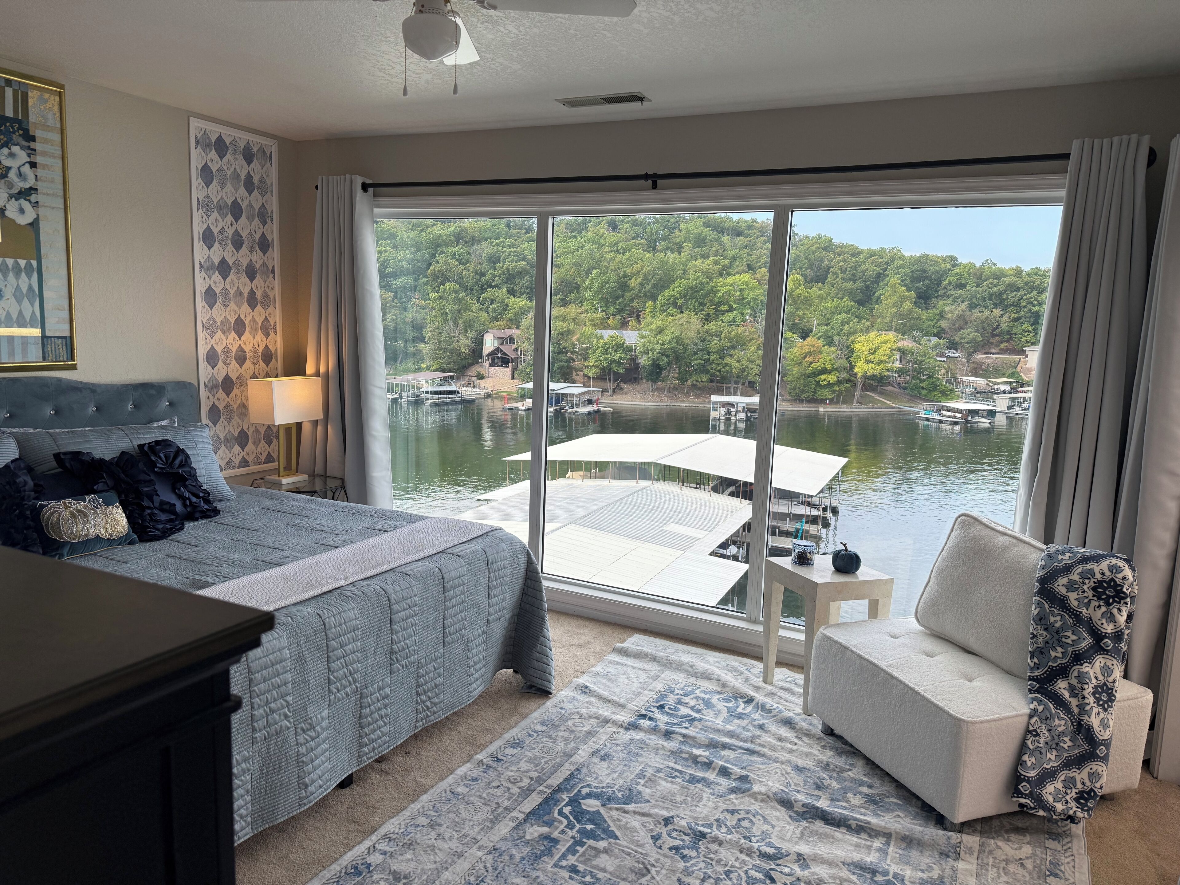 2 makuuhuonetta, ilmainen Wi-Fi, vuodevaatteet