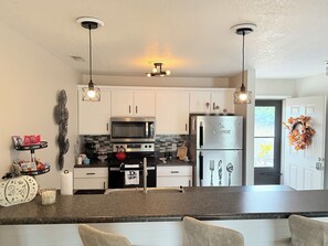 微波炉、烤箱、炉灶、洗碗机