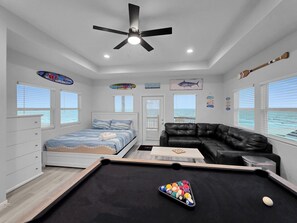 18 bedrooms, desk, iron/ironing board, travel crib