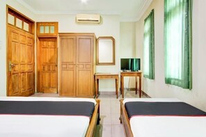 Room - Hotel O Manahan Near Stadium Manahan Solo Formerly Atma Bhakti (Laweyan)