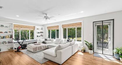 ★★★★★ Delray Beach Getaway w/ Spacious Yard, Grill & Steps to Atlantic Avenue