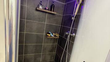 Handdoeken, zeep, toiletpapier