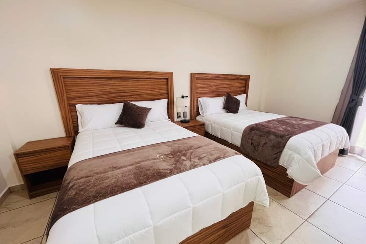 Deluxe Double Room | Desk, laptop workspace, free WiFi