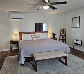 1 bedroom, desk, iron/ironing board, travel cot - Charming 1-bedroom house in Stillwater  (Stillwater)