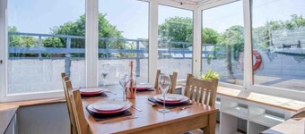 Cosy Cottage - 2 Bedroom Cottage - Mumbles