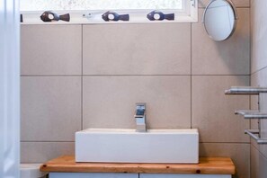 Room - Cosy Cottage - 2 Bedroom Cottage - Mumbles (Mumbles)