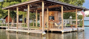 Cozy Cottage/mobile home on the water @ Lake Blackshear