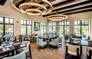 Dining - Luxury Solara Home • Heated Pool & Spa • Sleeps 12 • Near Disney ✅ (Kissimmee)