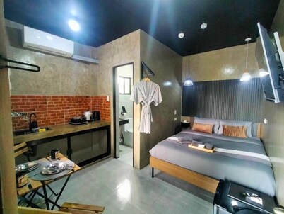 Standard room/Casakarina-Lucena City