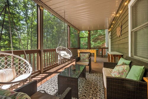 Massanutten's Charming Blue Bear Cottage - NEW!!