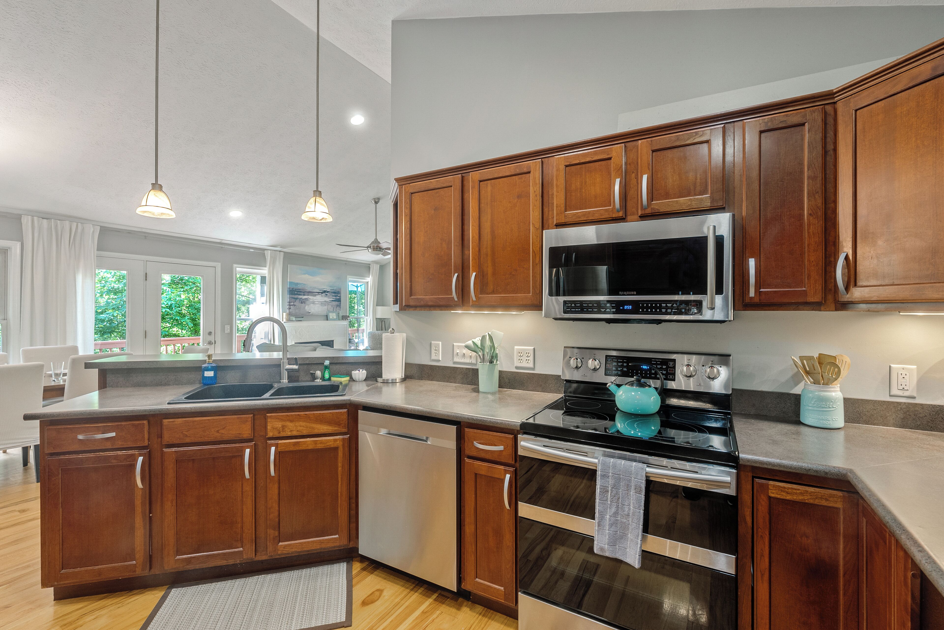 Microwave, oven, stovetop, dishwasher