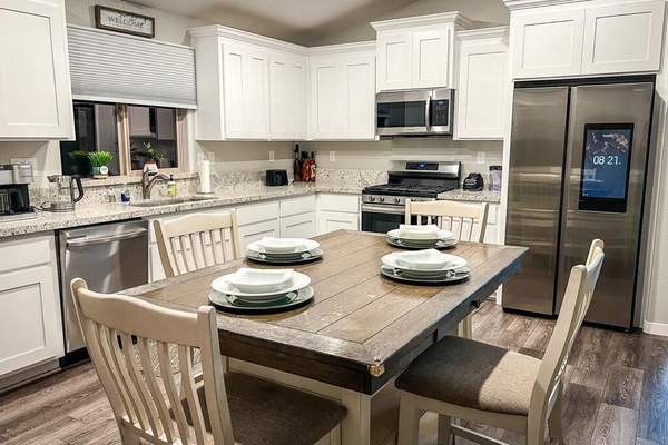 Microondas, horno, parrilla de estufa y lavavajillas