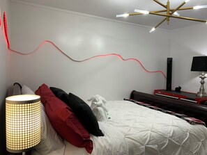 1 habitación, tabla de planchar con plancha, wifi gratis y ropa de cama