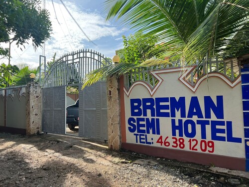 Charming 1-bedroom apartment in Sud est with AC it very nice place for sure