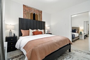 3 sovrum, strykjärn/strykbräda, gratis wi-fi och sängkläder