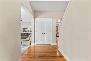 Interior - Spacious 4-bedroom house in lovely Boise (Boise)