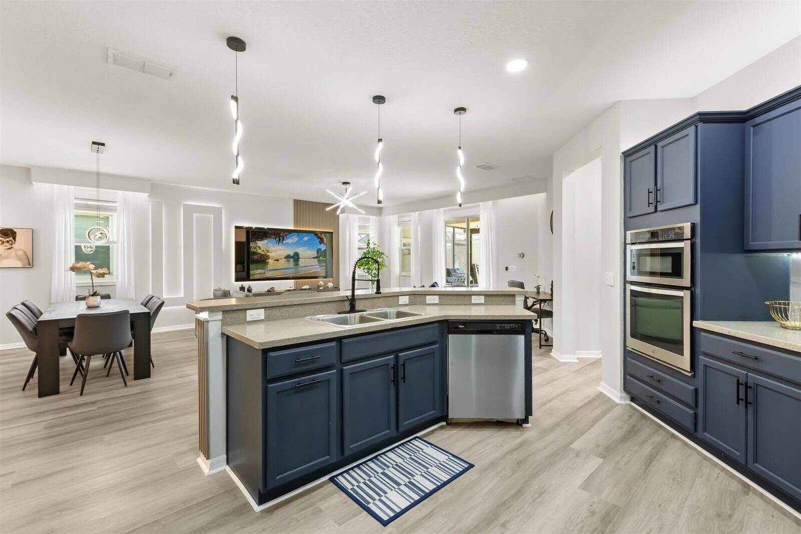 雪櫃、微波爐、焗爐、爐具