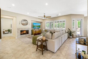 TV, fireplace, ping pong