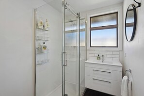 Douche, séchoir à cheveux