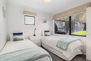 4 bedrooms, iron/ironing board, WiFi, bed sheets - Reserve View Retreat - Waihi Beach Holiday Home (Waihi Beach)