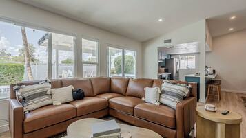 Smart TV, futbolito, tenis de mesa y libros